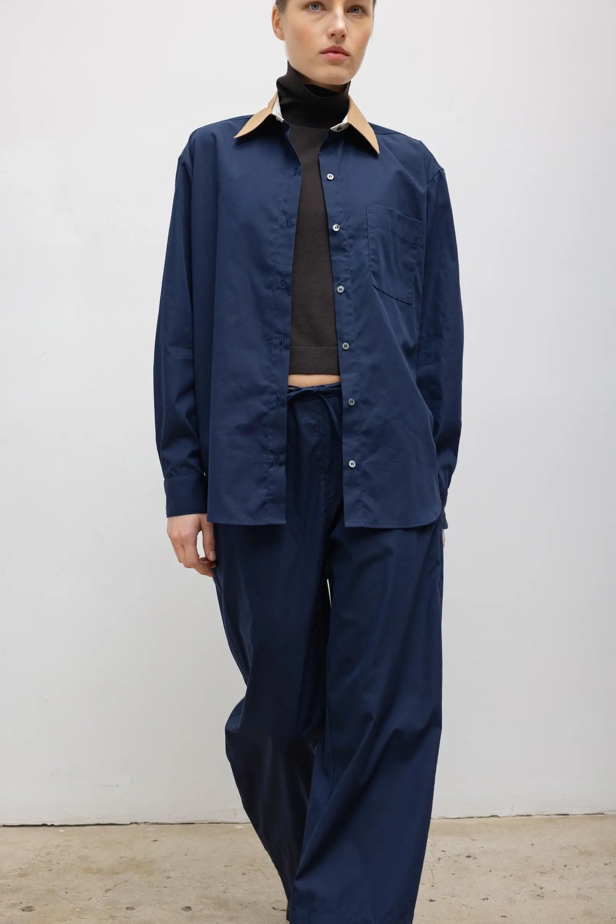 Yoshi Contrast Classic Button Down