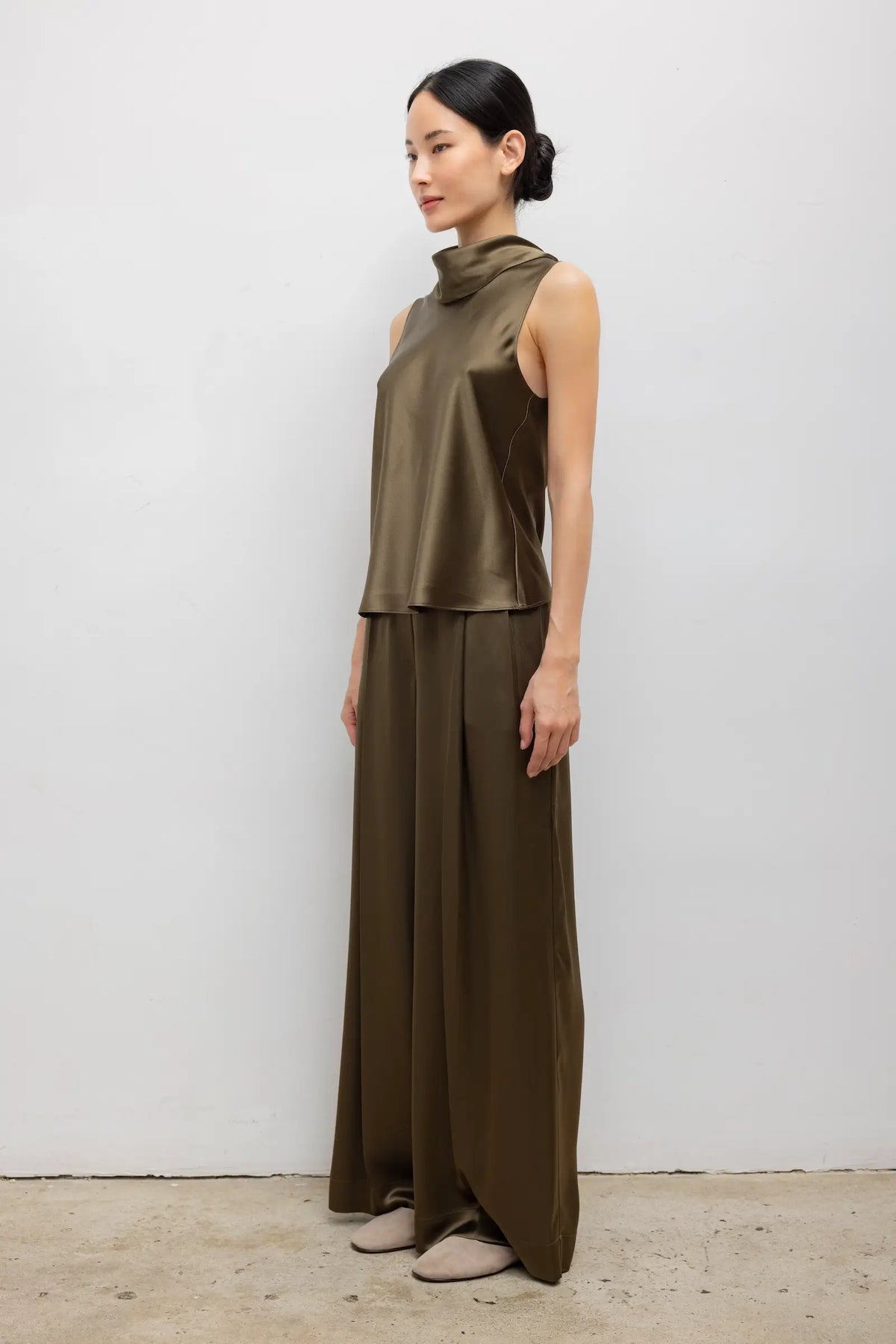 Barb Sleeveless Cowl Neck