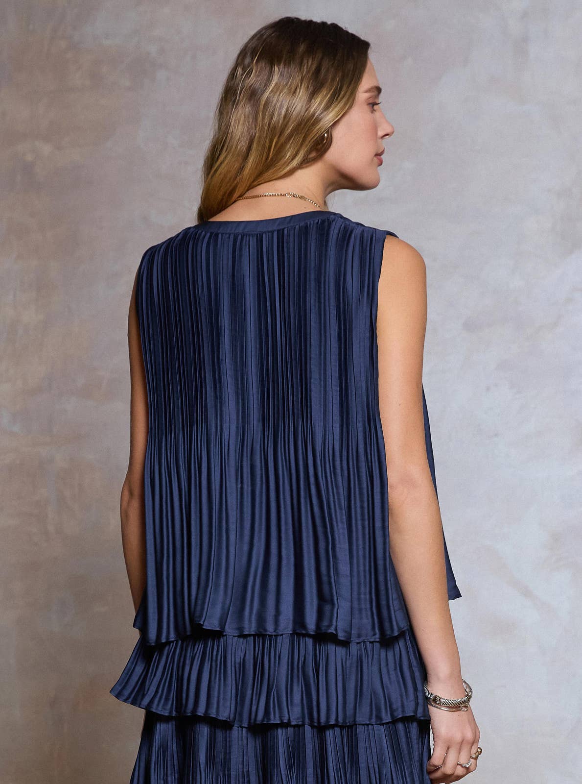 Current Air - Pleated Sleeveless Cropped Top - Amber Haze / L