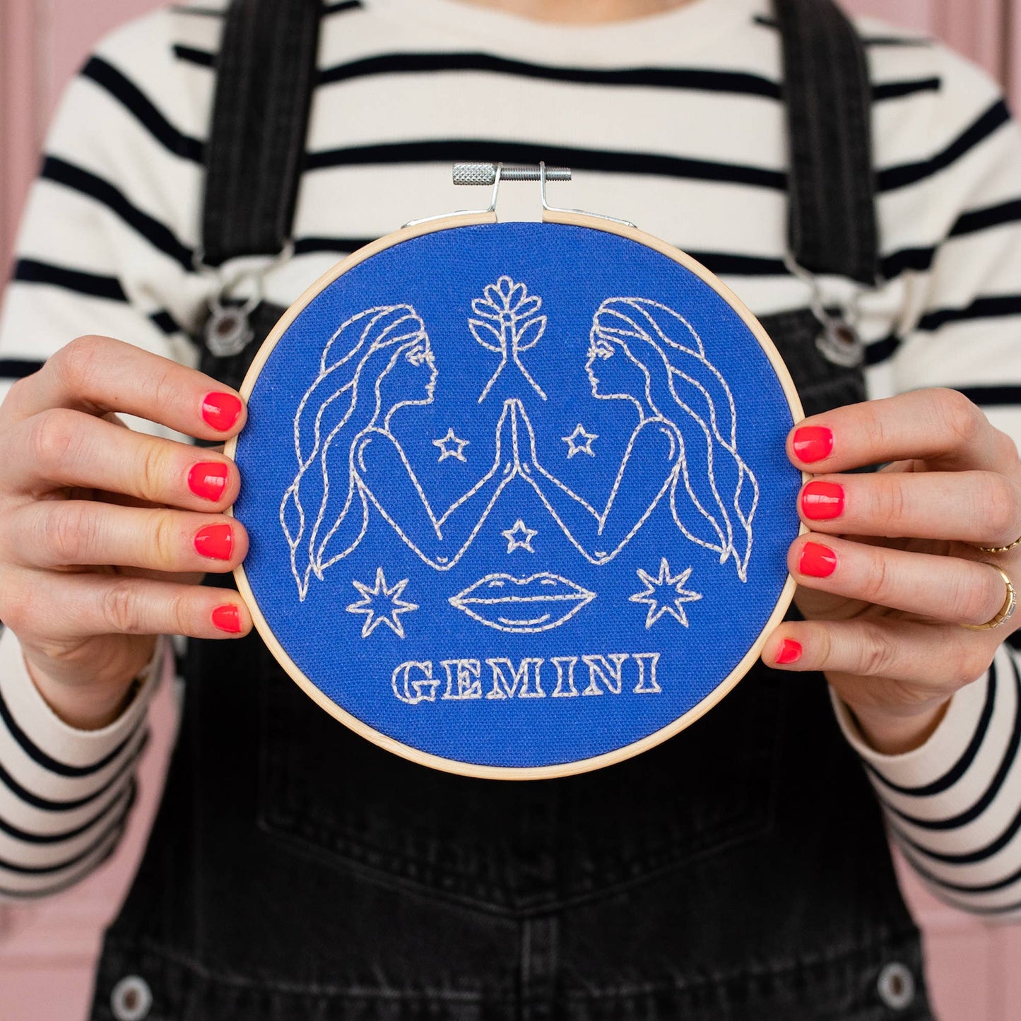 Cotton Clara Craft Kits & Supplies - Gemini Embroidery Hoop Kit
