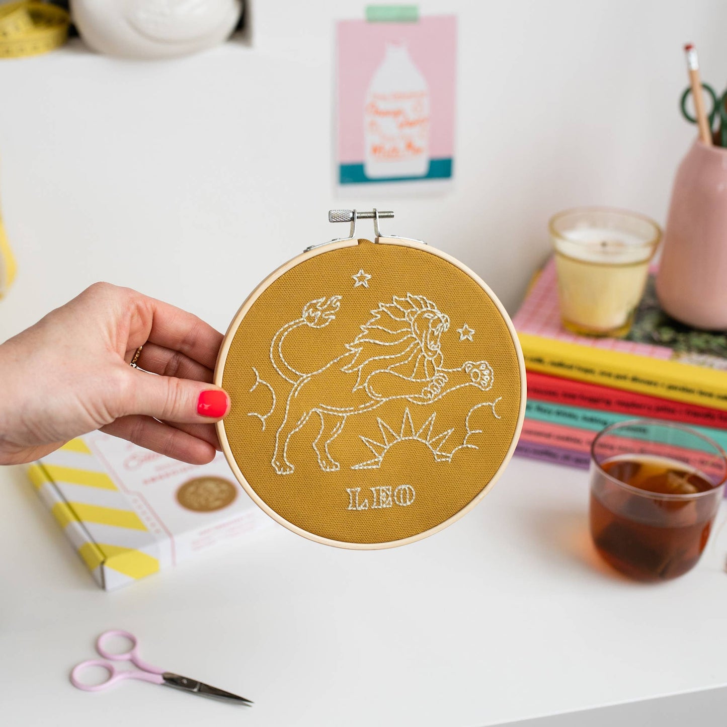 Cotton Clara Craft Kits & Supplies - Leo Embroidery Hoop Kit